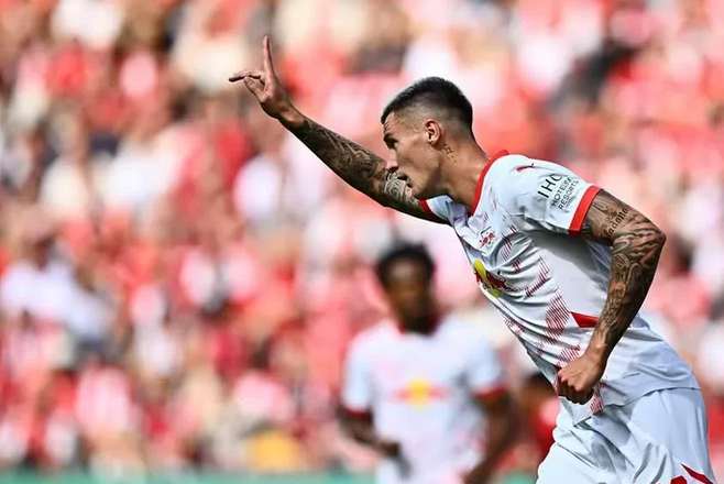 agen-benjamin-sesko-hubungi-empat-klub-liga-premier