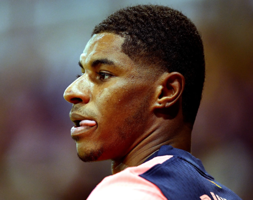 marcus-rashford-bermain-sangat-gemilang-di-barcelona