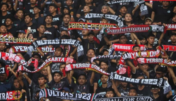 loyalitas-supporter-sepak-bola-di-tengah-krisis-klub