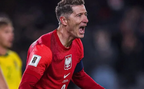 barcelona-siapkan-suksesor-lewandowski